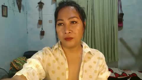Snapshot of doyouwantme143 chatting on October 4, 4:11 pm trisha online show from October 4, 4:11 pm