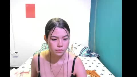 Laura online show from June 9, 9:03 pm