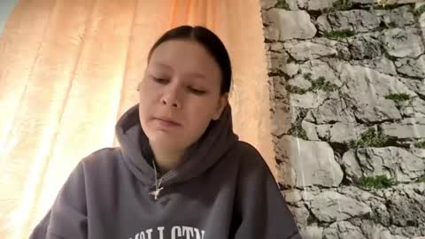 Elina online show from May 28, 8:45 am