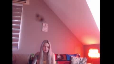 A girl online show from February 26, 8:24 am