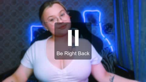 dreamforyoue2 online show from April 16, 9:39 pm