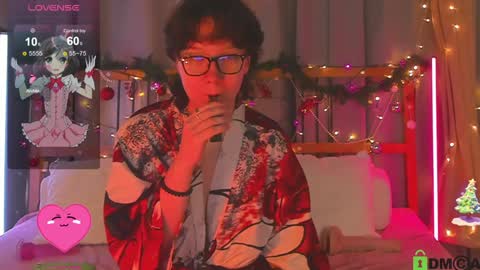 Snapshot of dreamgirllove chatting on December 23, 2:02 am Billy online show from December 23, 2:02 am