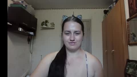 dreamiebelle online show from September 18, 8:13 am