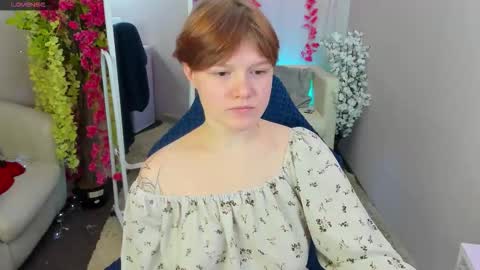Snapshot of dreammyluna chatting on October 5, 8:36 pm Luna online show from October 5, 8:36 pm