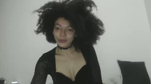 DreamyLatina online show from February 18, 1:38 am