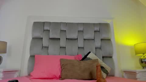 drinklau18 online show from December 1, 7:49 pm