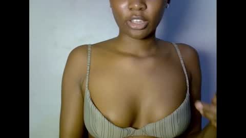 Snapshot of drippingpussy__ chatting on October 15, 9:50 pm drippingpussy__ online show from October 15, 9:50 pm