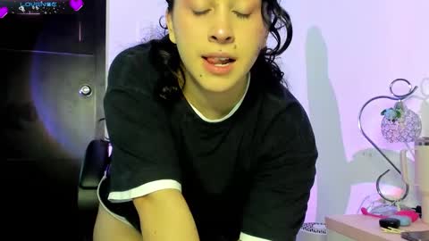 dulce__ammy online show from November 11, 4:19 am