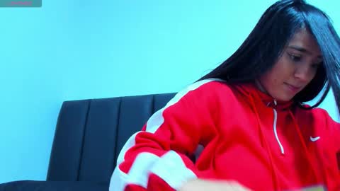 Dulce  online show from December 5, 3:35 pm