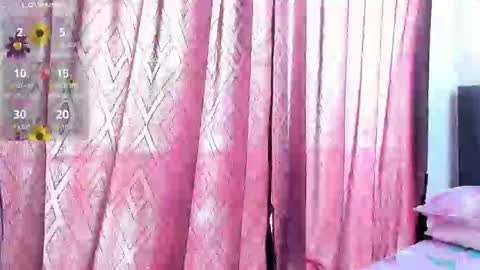 Dulce  online show from February 19, 4:33 pm