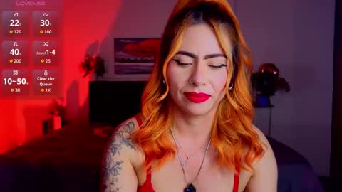 Snapshot of dulce_charlottee chatting on October 6, 8:46 pm DULCE online show from October 6, 8:46 pm