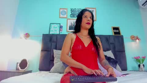 DULCE AURORA online show from February 25, 2:47 am