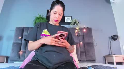 DULCE AURORA online show from April 14, 2:44 am