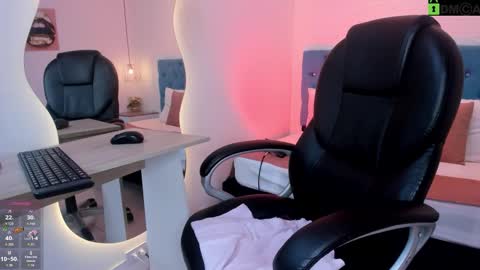 Dulce Baker online show from December 3, 2:36 am