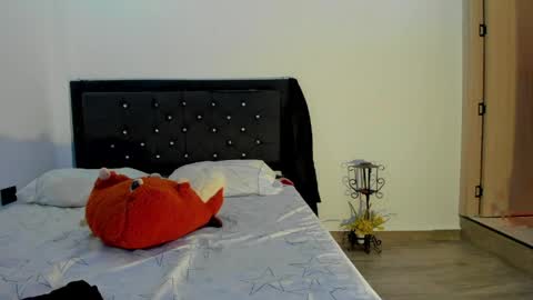 Dulce online show from April 8, 4:47 am