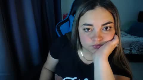 Nicole   online show from February 3, 8:24 am