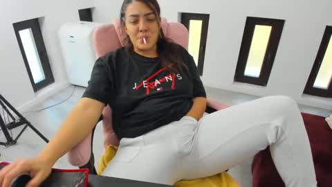 Snapshot of dyanakaylin chatting on September 22, 5:28 am dayana online show from September 22, 5:28 am
