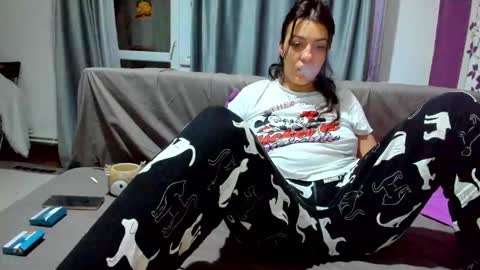 Snapshot of dyanakaylin chatting on February 17, 4:20 am dayana online show from February 17, 4:20 am