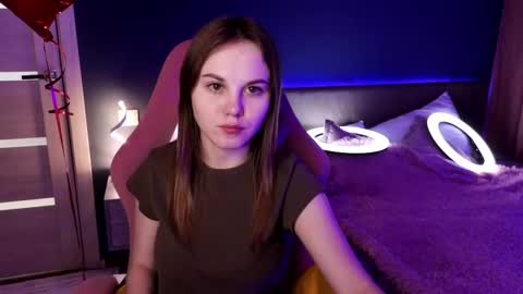 Snapshot of dyna_bae chatting on February 23, 1:20 am Dyna online show from February 23, 1:20 am