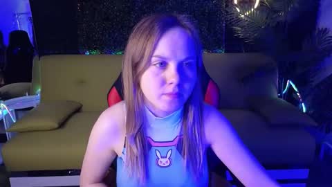 Snapshot of dyna_bae chatting on February 27, 7:44 am Dyna online show from February 27, 7:44 am