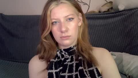 Lily online show from May 1, 7:11 am