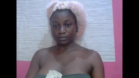 eatuupx online show from June 13, 11:24 pm