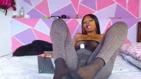 Alika Ashanti online show from February 5, 5:10 pm