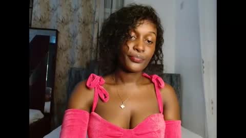 Snapshot of ebony_ghoddes chatting on February 15, 7:17 pm ebony online show from February 15, 7:17 pm