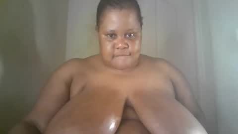 Snapshot of ebony_magixs chatting on September 29, 4:06 am ebony_magixs online show from September 29, 4:06 am