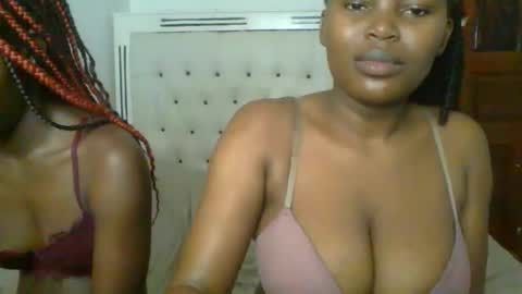 ebony_meeky online show from October 4, 5:28 pm
