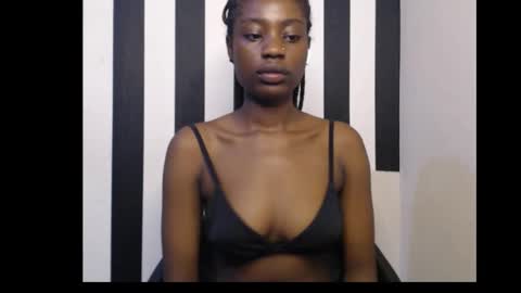 Ella online show from November 10, 12:33 pm