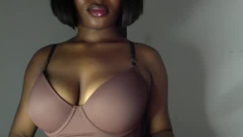 delilah online show from April 21, 6:59 pm