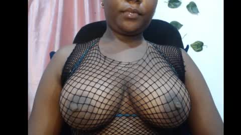 Snapshot of ebony_sexy_queen chatting on October 2, 5:45 am Racheal online show from October 2, 5:45 am