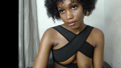 Snapshot of ebony_slimgirl2 chatting on October 15, 7:38 pm Ebony-slimgirl2 online show from October 15, 7:38 pm