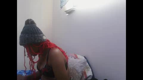 ebony_sluttt online show from February 13, 7:21 am