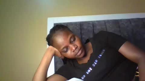 Snapshot of ebony_tasha chatting on October 15, 4:31 pm tasha online show from October 15, 4:31 pm