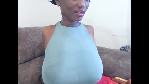 Snapshot of ebonycandymelani chatting on September 27, 11:28 am Ebony Melanie online show from September 27, 11:28 am