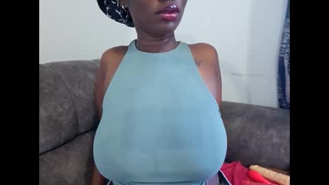 Snapshot of ebonycandymelani chatting on October 3, 12:10 pm Ebony Melanie online show from October 3, 12:10 pm
