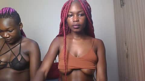 Snapshot of ebonydreamgirl_ chatting on September 26, 8:06 pm ebonydreamgirl_ online show from September 26, 8:06 pm