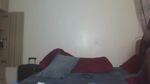 Snapshot of ebonydreamgirl_ chatting on October 17, 7:39 pm ebonydreamgirl_ online show from October 17, 7:39 pm