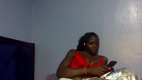 Noel online show from February 4, 11:06 pm