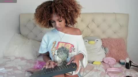 Queen Ebony online show from February 4, 10:34 pm