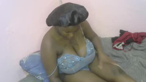 ebonymayahh online show from April 29, 5:30 pm