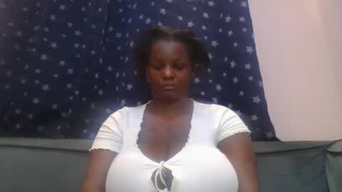 ebonymayahh online show from May 6, 7:34 am