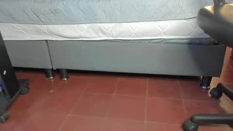 ebonyx40 online show from April 14, 11:10 am