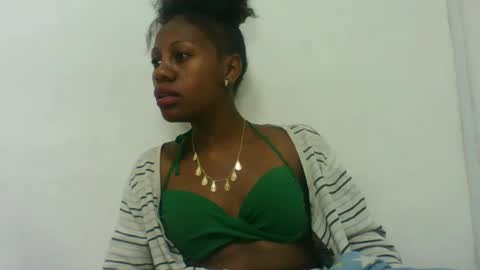 edwige770943 online show from June 11, 5:15 am