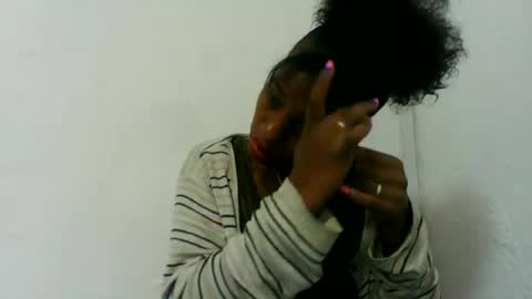 edwige770943 online show from June 15, 4:12 am
