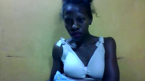edwige770943 online show from April 21, 3:24 am