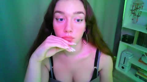 Snapshot of effie_balconii chatting on October 18, 12:08 pm effie_balconii online show from October 18, 12:08 pm