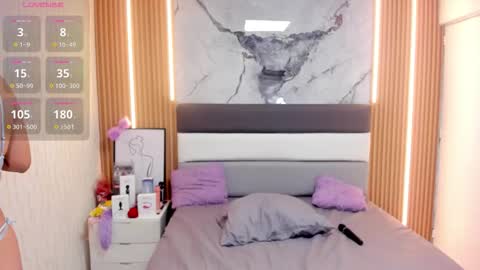  E F F Y  online show from March 12, 8:55 pm